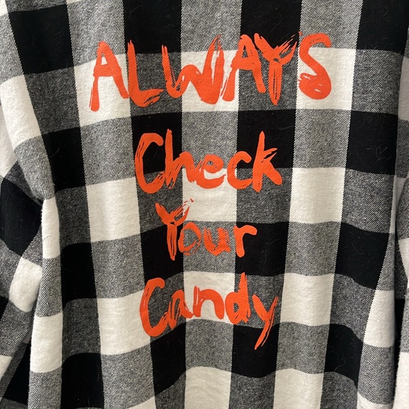NWOT Trick’r Treat Flannel - Picture 7 of 8